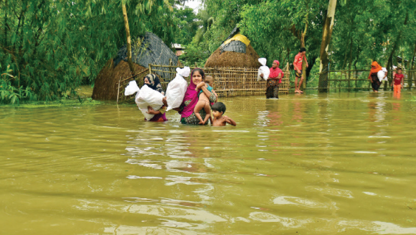 বন্যায় ৫৪ মৃত্যু, নতুন ঝুঁকি