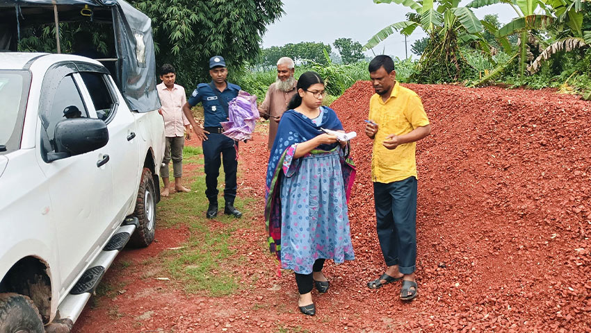 নাটোরে আবাদি জমিতে পুকুর খননের অপরাধে ৫০ হাজার টাকা অর্থদণ্ড
