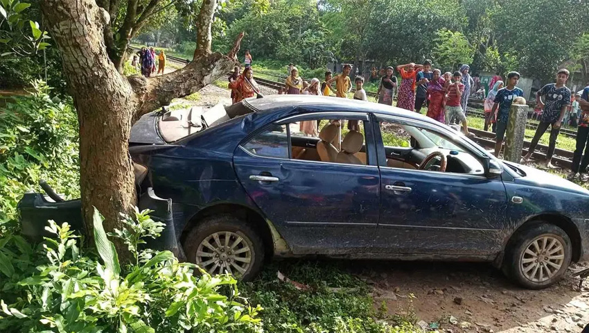 ব্রাহ্মণবাড়িয়ায় ট্রেনের ধাক্কায় প্রাইভেটকারের যাত্রী নিহত