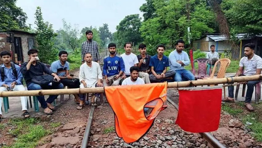 রাজশাহীর সঙ্গে সারাদেশের রেলযোগাযোগ বন্ধ