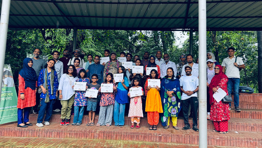 অংশগ্রহণকারী সকল শিক্ষার্থীর হাতে সনদপত্র তুলে দেওয়ার মাধ্যমে ক্যাম্পের সমাপ্তি ঘটে। ছবি : সংগৃহীত