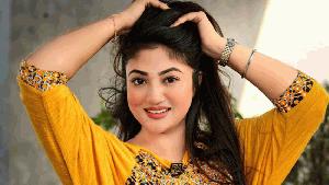 নতুন গানচিত্রে আঁচল আঁখি