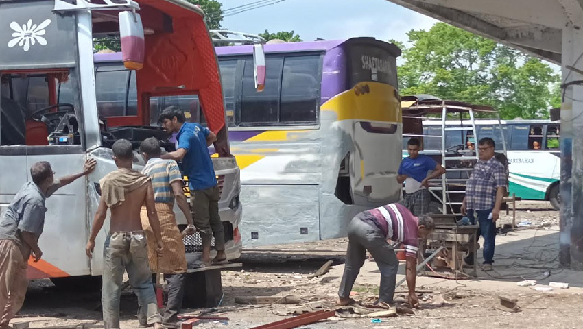 দুই কোটি টাকায় নির্মিত রাজবাড়ী বাস টার্মিনাল এখন যানবাহনের গ্যারেজ