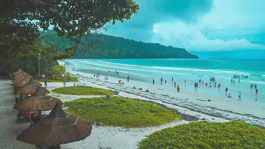 রাধানগর বিচ। ছবি : সংগৃহীত