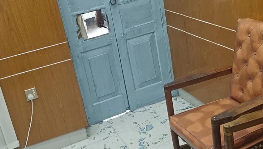 চাঁপাইনবাবগঞ্জে বিএনপি নেতাকর্মীদের বিরুদ্ধে আদালতে ভাঙচুরের অভিযোগ
