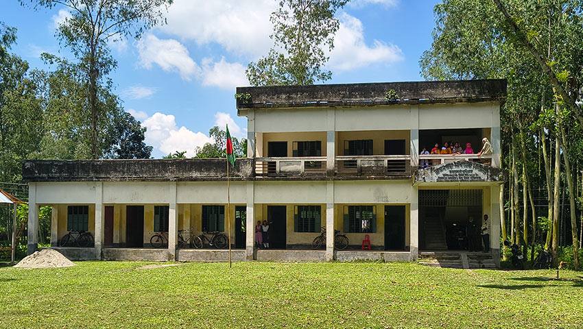 কুড়িগ্রামের একটি স্কুল। ছবি : সময়ের আলো