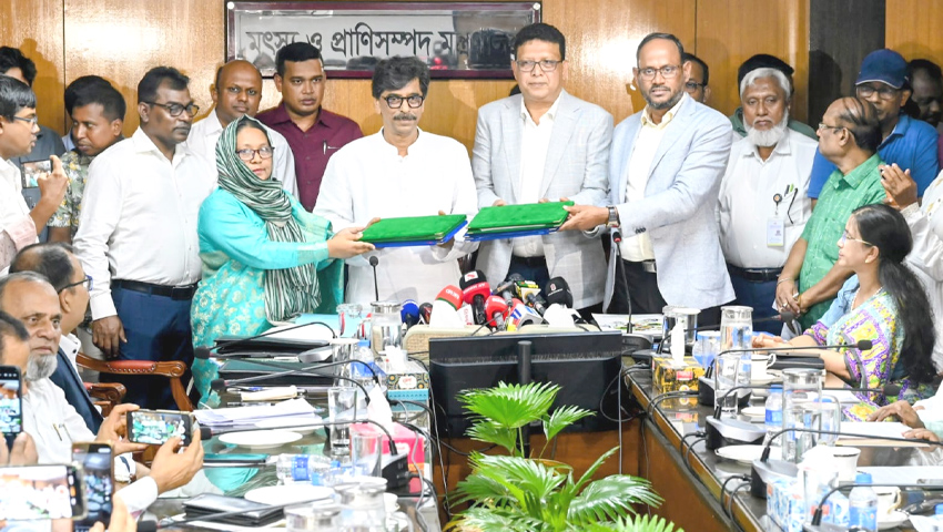 রোগব্যাধি নিয়ন্ত্রণ করা না গেলে খামারিরা বড় ধরনের ক্ষতির মুখে পড়বেন