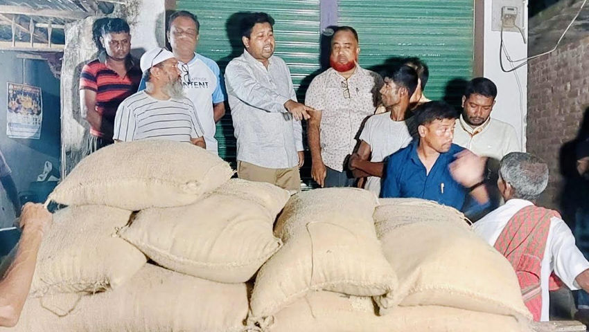 সিংড়ায় ব্যবসায়ীর গোডাউন থেকে খাদ্যবান্ধব কর্মসূচির ৭৩ বস্তা চাল উদ্ধার