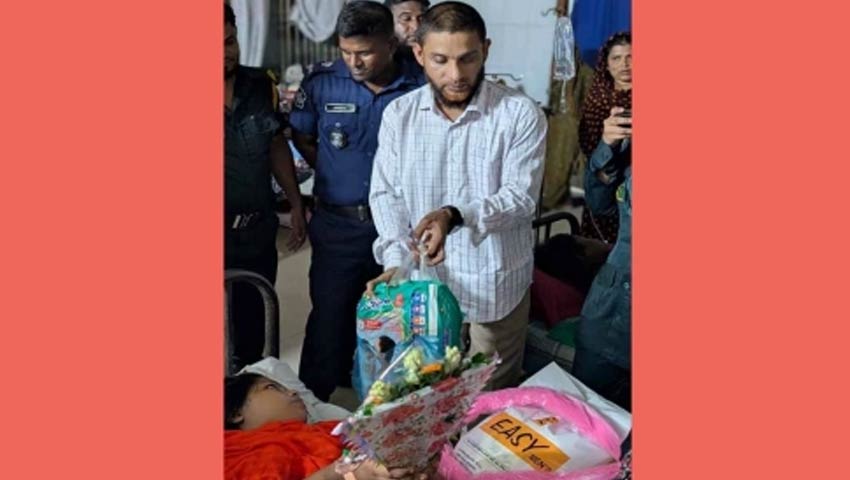 অ্যাম্বুলেন্সেই সন্তানের জন্ম দিলেন নারী হাজতি