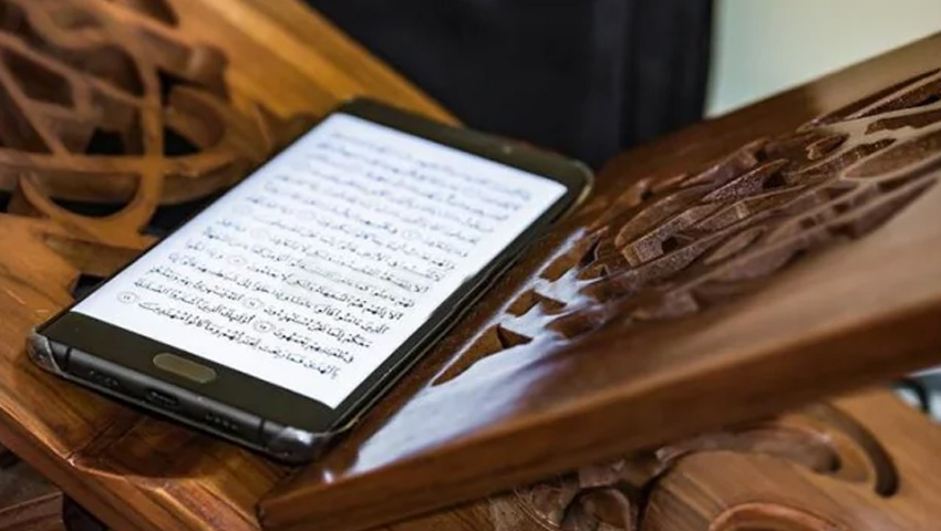 মোবাইলে কি কুরআন তেলাওয়াত করা যাবে? 