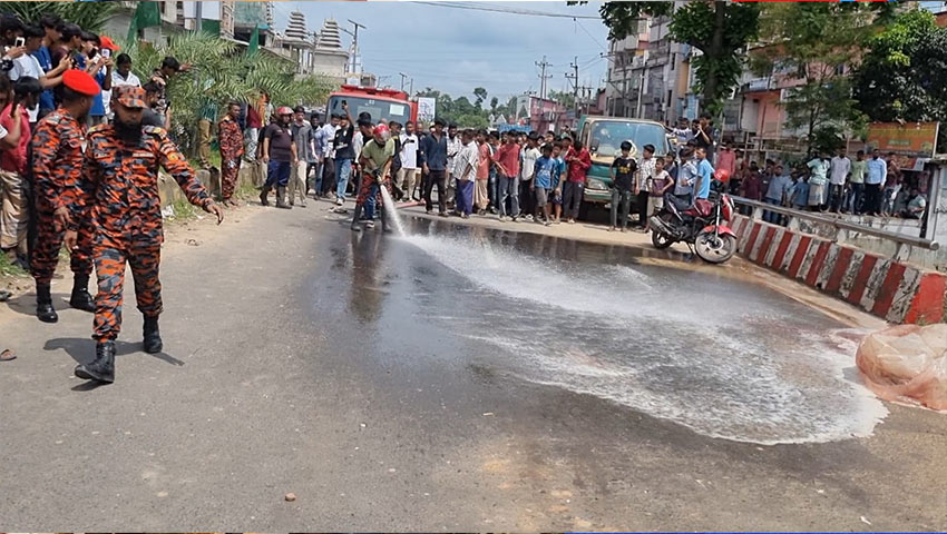 রাউজানে ট্রাকচাপায় ইউপি সদস্যের মৃত্যু