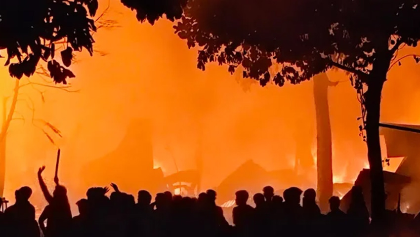 আড়াই ঘণ্টার চেষ্টায় আশুলিয়ার ঝুট গোডাউনের আগুন নিয়ন্ত্রণে