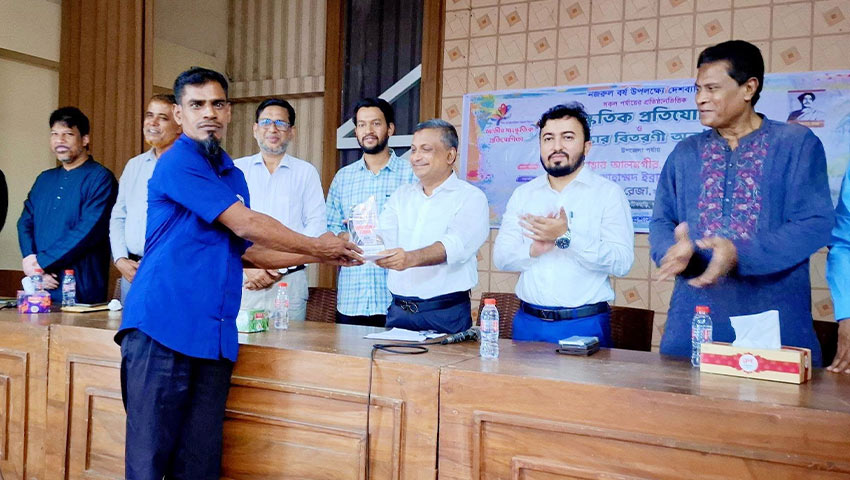 নৈশপ্রহরীকে সম্মাননা ও অর্থসহায়তা উপজেলা প্রশাসনের