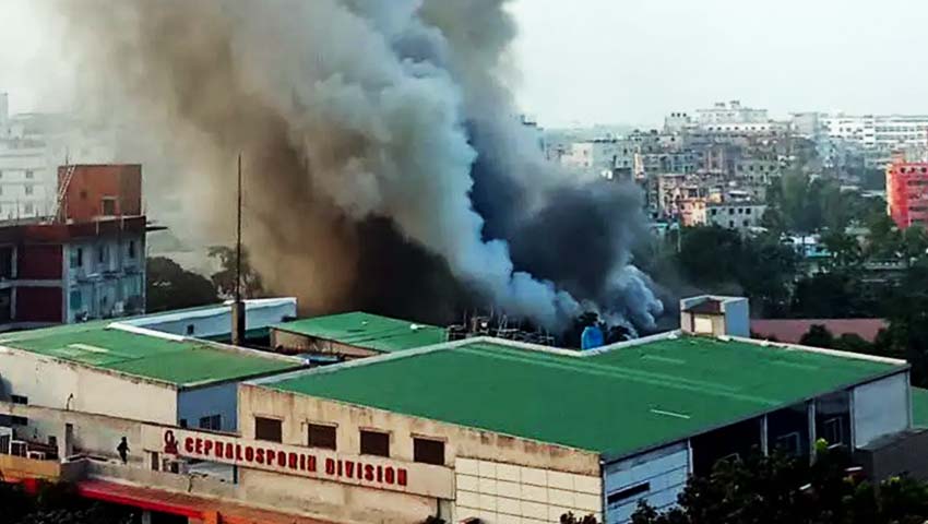 গাজীপুরে ইবনে সিনা ফার্মাসিউটিক্যালসের আগুন নিয়ন্ত্রণে