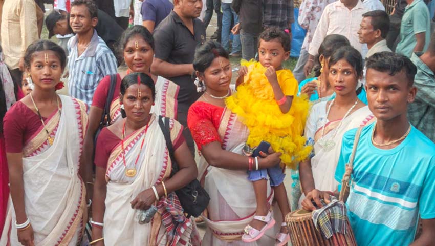 নামে বন্দি সাঁওতালদের বউমেলা